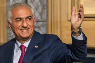 Спецпосланник президента США тайно встретился с сыном свергнутого шаха Ирана