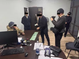 Специалист филиала «Кадастра» пытался дать взятку сотруднику ГКНБ Кыргызстана