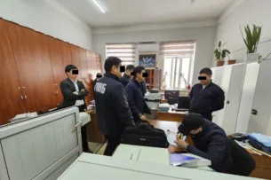 ГКНБ Кыргызстана задержал начальника канцелярии и работников аппарата Административного суда Ошской области ГКНБ Кыргызстана задержал начальника канцелярии и работников аппарата Административного суда Ошской области