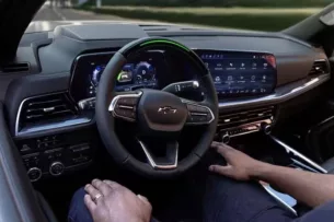 General Motors запатентовала систему смены полосы по взгляду водителя General Motors запатентовала систему смены полосы по взгляду водителя