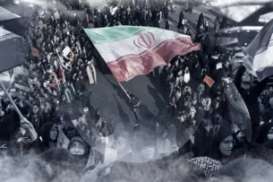 СМИ: Протестующие в Иране захватили первый город, иранские власти опровергают