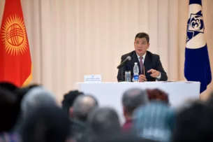 Мэр Бишкека встретился с жителями новых территорий Свердловского района