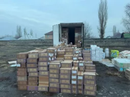 Налоговики Кыргызстана пресекли ввоз кондитерских изделий с истекшим сроком годности