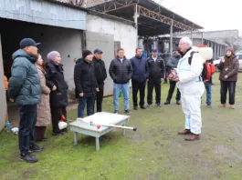 Специалистов из Центральной Азии обучают работе с ультрамалообъемными опрыскивателями против саранчи