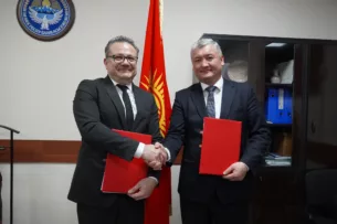 В Оше откроют Центр предвыездной ориентации и реинтеграции для мигрантов. Подписан меморандум