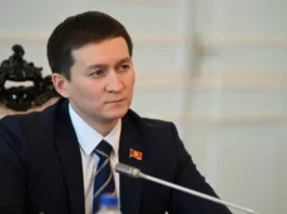 СМИ: Первый вице-спикер Жогорку Кенеша Чынгыз Ажибаев слагает депутатские полномочия