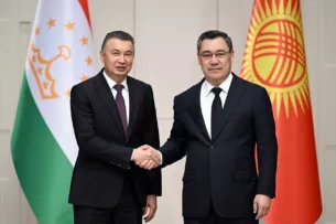 Садыр Жапаров принял премьер-министра Таджикистана Кохира Расулзода