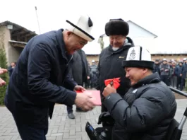 Ташиев построил дом жителю Сокулука, который лишился ног в ДТП в России