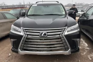 Таможенники выявили недостоверное декларирование авто. Государству причинён ущерб на 2 484 898 сомов