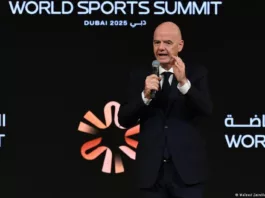 Глава ФИФА призвал снять ограничения с российских команд