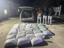 Перебрасывали через ограждения мешки риса на территорию Таджикистан: Пограничники Кыргызстана задержали нарушителей