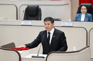 Руководителем депутатской группы «Ала-Тоо» избран депутат Талайбек Масабиров Руководителем депутатской группы «Ала-Тоо» избран депутат Талайбек Масабиров