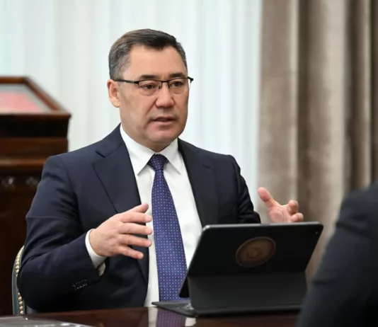 Садыр Жапаров: Если один друг уйдет, за моей спиной более 7 млн друзей