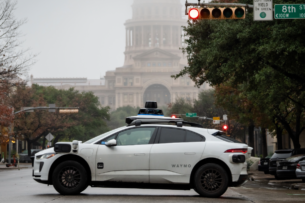 Радиоволны могут помочь беспилотным автомобилям видеть за поворотами