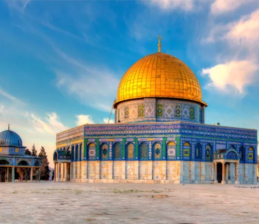 Израиль закрыл мечеть Аль-Акса во время Рамадана