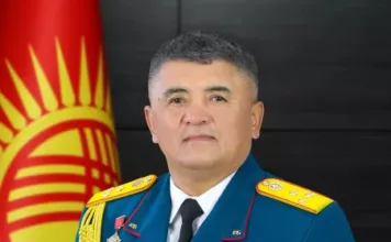 Урматбека Шамырканова сняли с поста главы МЧС из-за взятки