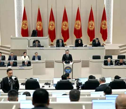 Садыр Жапаров: Мы дали народу обещание работать честно и искоренить коррупцию