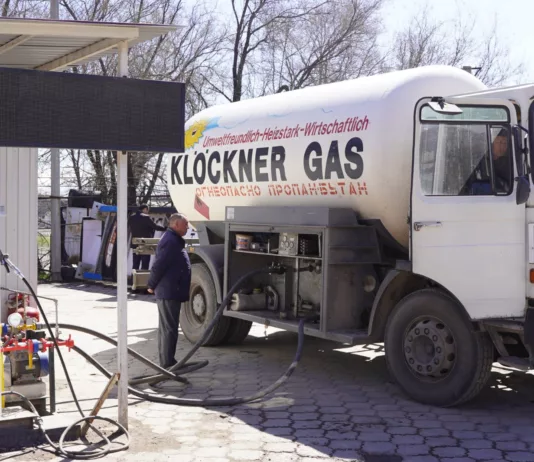 В Бишкеке выявлены точки незаконной торговли газом