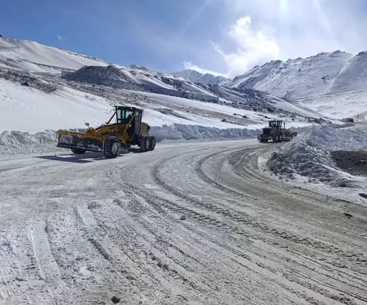 Минстранс Кыргызстана: На перевалах страны ограничений движения нет, проезд открыт