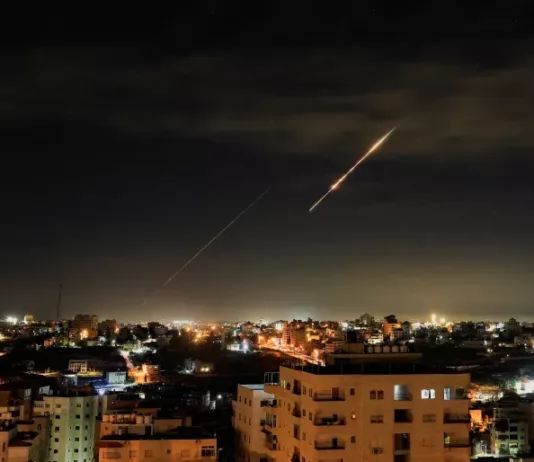 Война в Иране: Десятки человек получили ранения в результате ракетного обстрела Израиля, что ещё произошло?