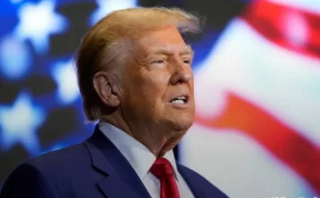 Глава Минфина США подтвердил информацию о разработке купюры в $250 с портретом Трампа