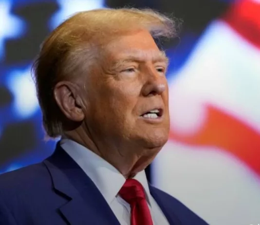 Трамп в пасхальное воскресение обругал Иран из-за Ормузского пролива, пообещал «ад» и закончил словами: «Хвала Аллаху»