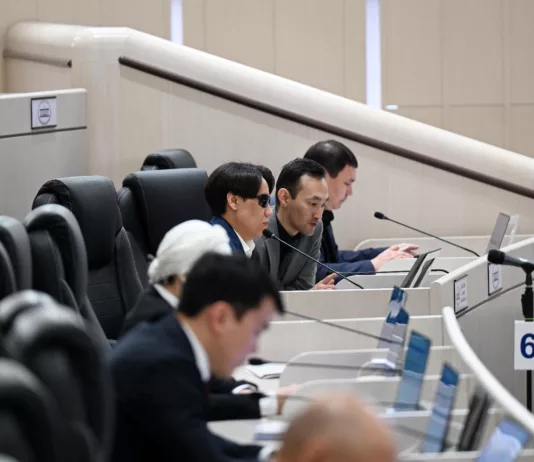 Жогорку Кенеш принял постановление о предоставлении государственной образовательной льготы детям матерей-героинь