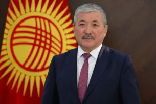 Адылбек Касымалиев поздравил геологов Кыргызстана с профессиональным праздником