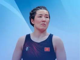 Айпери Медет кызы завоевала серебряную медаль на чемпионате Азии по женской борьбе