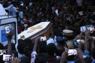 В Индии девять полицейских приговорены к смертной казни за убийства в тюрьме во время пандемии COVID-19