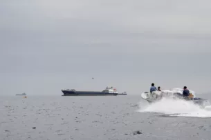 Иранская война: американские военные заявляют о блокировке иранских портов в Ормузском проливе