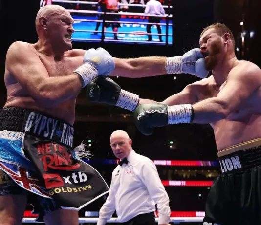 Тайсон Фьюри победил Махмудова и вызвал на бой Джошуа