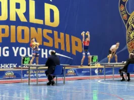 В Бишкеке проходит первенство мира по гиревому спорту среди юниоров