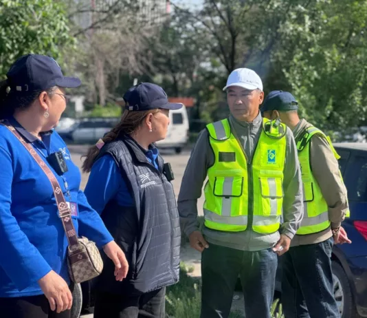 В Бишкеке продолжаются проверки оплаты проезда в автобусах: оштрафованы около 400 пассажиров