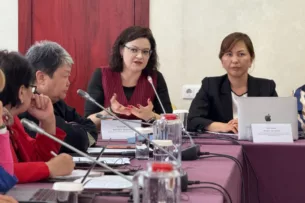 В Бишкеке обсудили меры по предотвращению домогательств в общественном транспорте