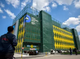 В Бишкеке открыли многоуровневую парковку по улице Жукеева Пудовкина