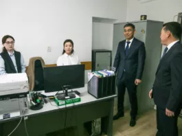 Глава Минздрава Кыргызстана поручил «Кыргызфармации» бесперебойно обеспечивать лекарствами больницы