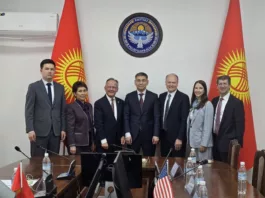 Министр здравоохранения КР провёл встречу с президентом Сената штата Юта США и представителями международных гуманитарных организаций