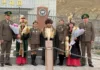 Этнические кыргызки на конях пересекли границу Китая. Их встретили пограничники Кыргызстан