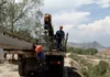В Баткене продолжаются работы по восстановлению электрических сетей, пострадавших в результате селей