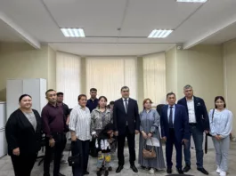 Министр труда провел прием граждан Кыргызстана в Москве