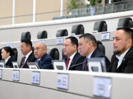Парламент Кыргызстана во втором чтении принял законопроекты, направленные на исполнение решений Конституционного суда