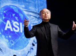 Глава SoftBank: к 2040 году ИИ будет требовать $5 трлн в год и станет высшей формой жизни
