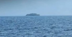 floating-island-canada-1024x540