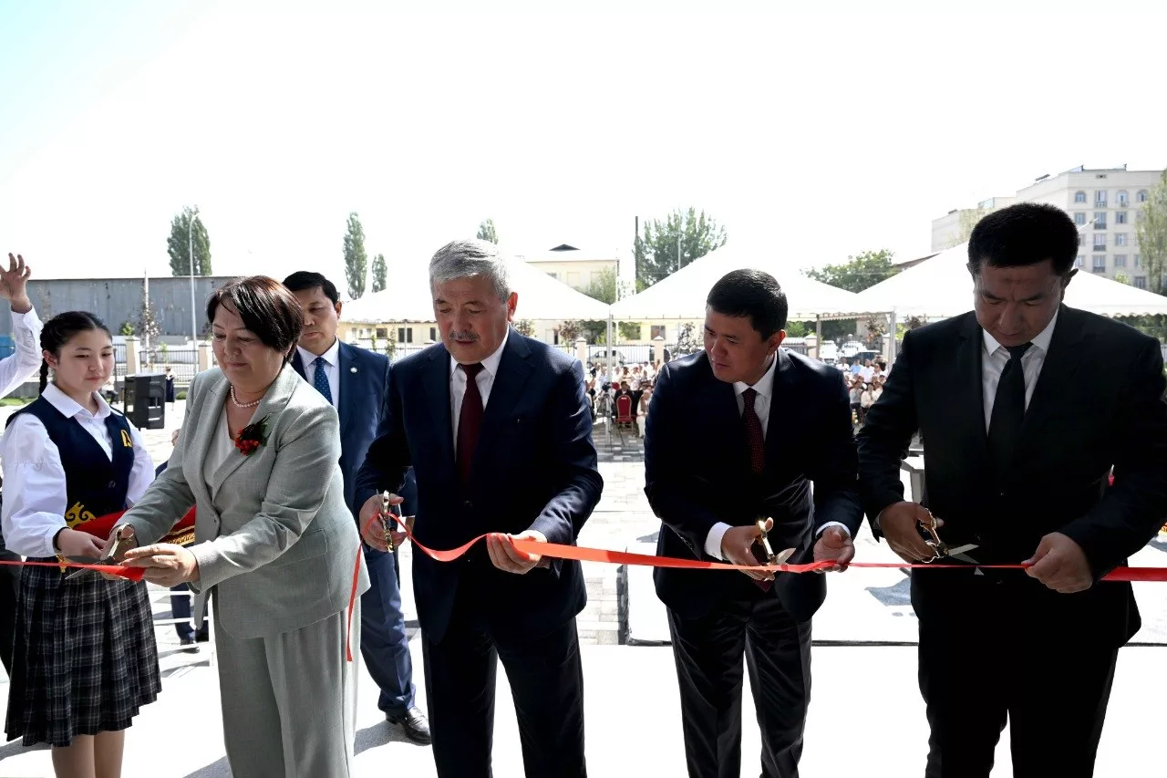 Kyrgyzstan opens Presidential Lyceum Akylman in Manas