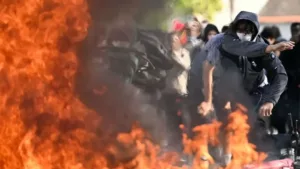 протесты школьников в Париже